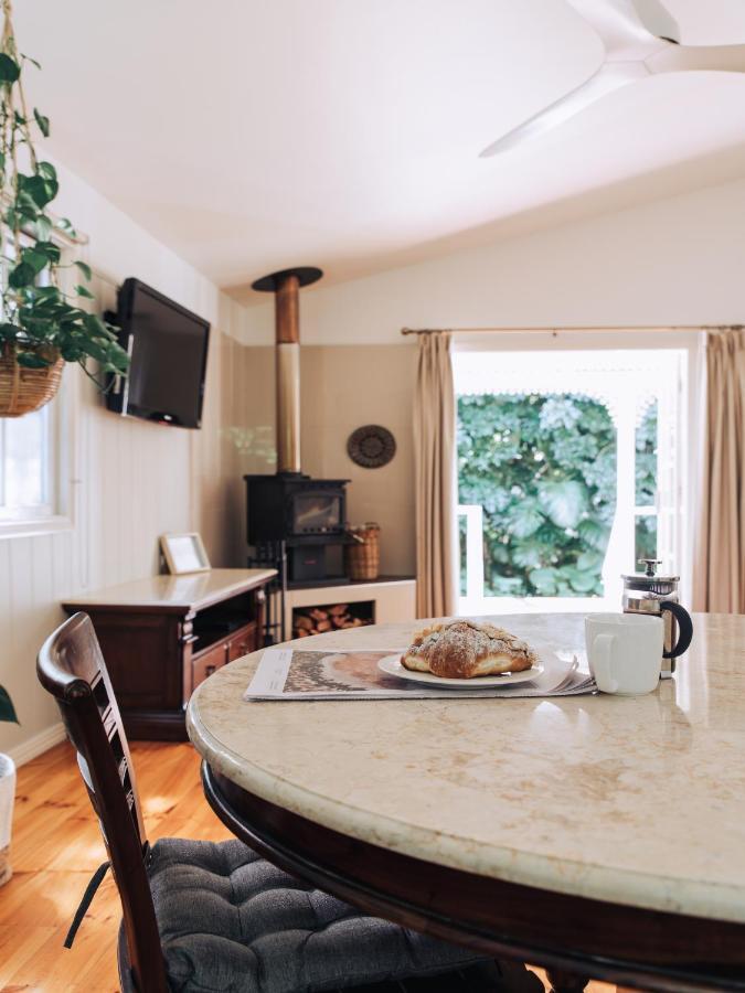 Romantic Cottage, Tamborine Mountain Εξωτερικό φωτογραφία